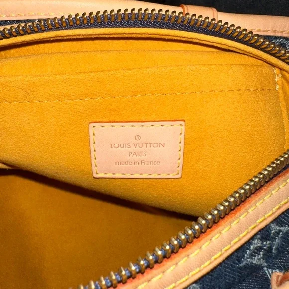 LOUIS VUITTON Limited Edition Blue Denim Monogram Porte Epaule Raye MM Bag - Picture 15 of 16